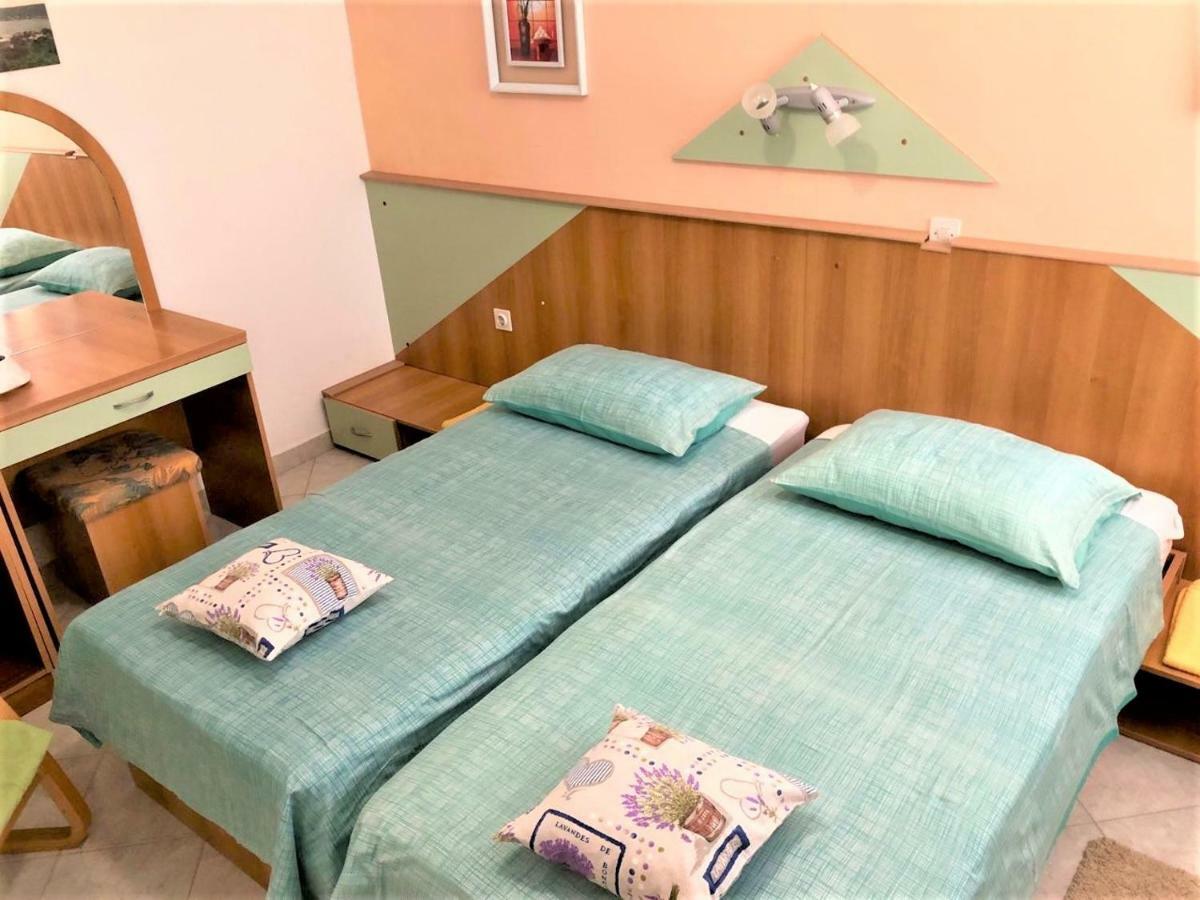 Apartments With Boat Mooring Marija سوبيتارسكا دراغا المظهر الخارجي الصورة