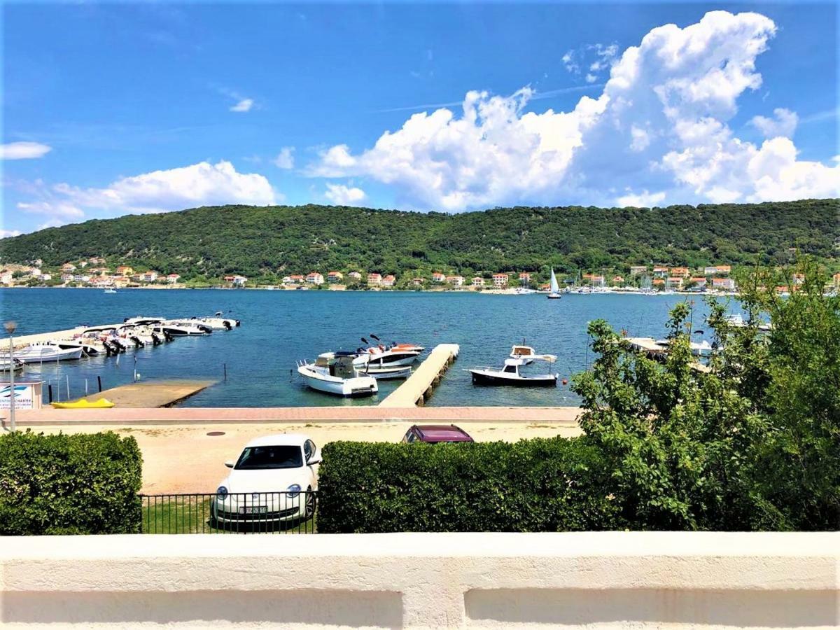 Apartments With Boat Mooring Marija سوبيتارسكا دراغا المظهر الخارجي الصورة