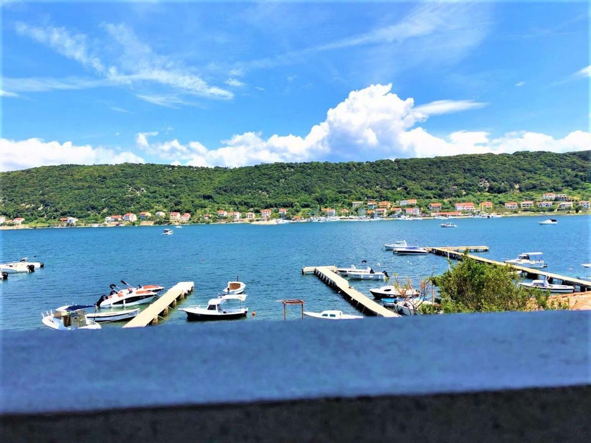 Apartments With Boat Mooring Marija سوبيتارسكا دراغا المظهر الخارجي الصورة